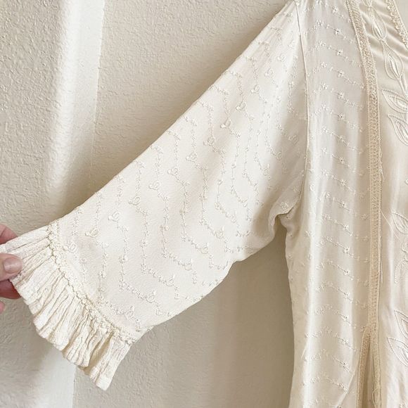 Scully Top Womens Extra Large Cream Heavy Embroidery Western Romantic Feminine - Picture 2 of 8